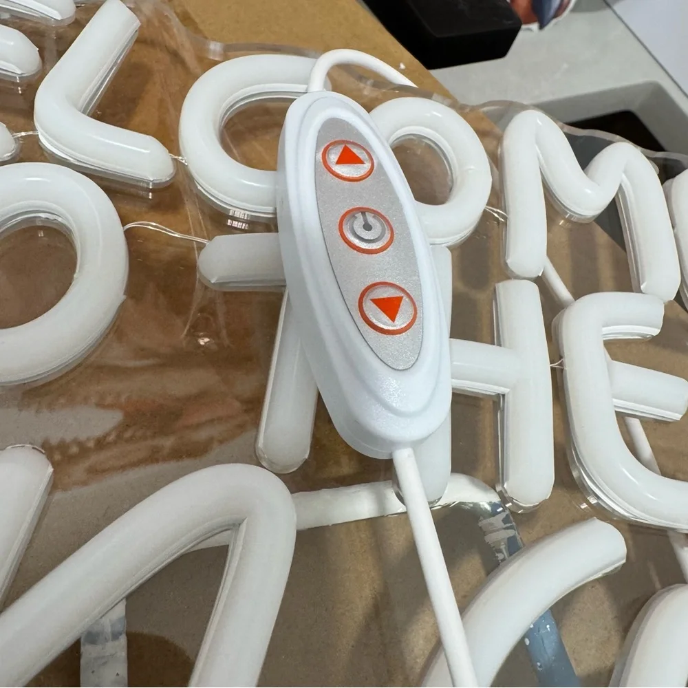 Amazon Essentials Neon Party Light - Warm White